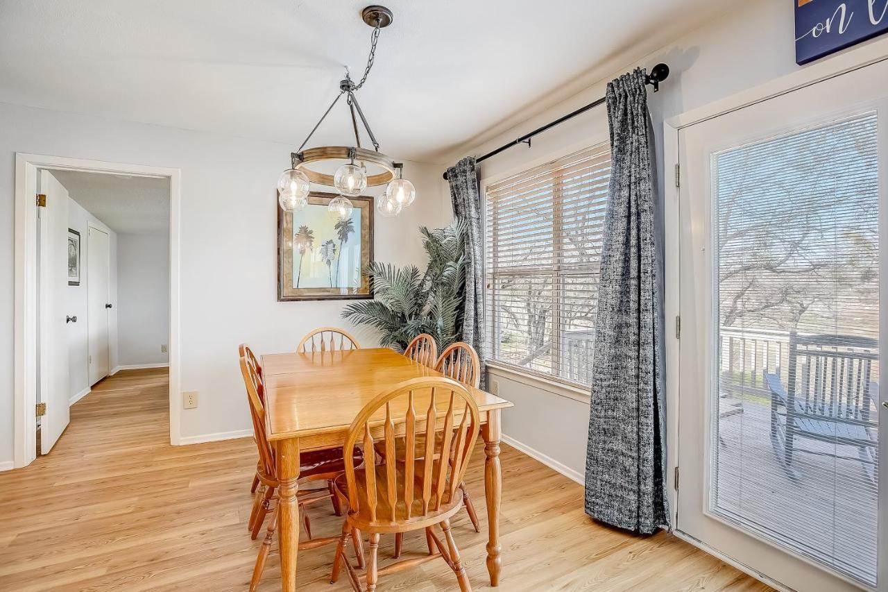 Lakeview Lodge Spicewood Εξωτερικό φωτογραφία
