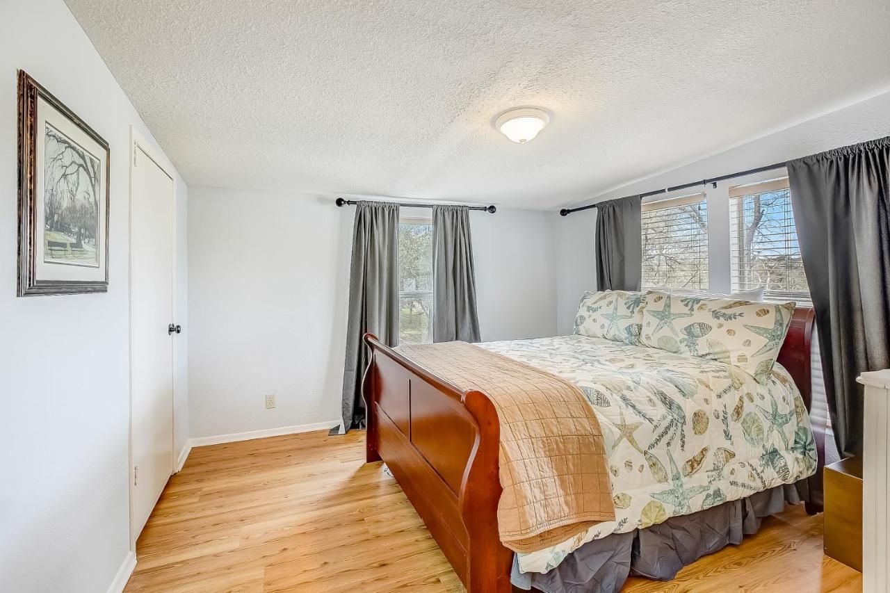 Lakeview Lodge Spicewood Εξωτερικό φωτογραφία